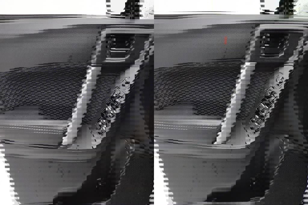 Used 2017 Subaru Forester 2.5i Premium w/ Protection Package #1 image 15