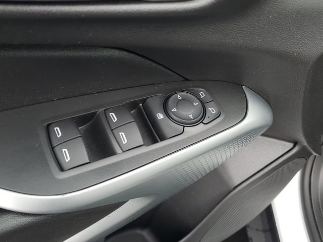 Certified 2025 Chevrolet Trax LS FWD image 14