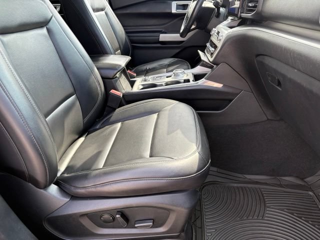 Used 2022 Ford Explorer XLT w/ Equipment Group 202A AWD/4WD image 23