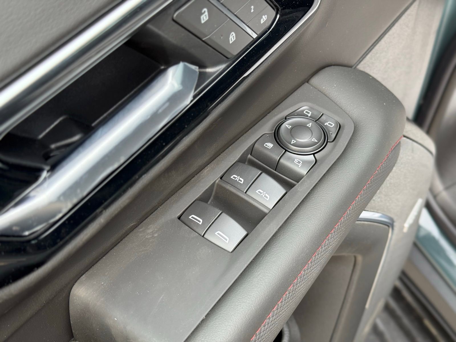 New 2026 Chevrolet Suburban RST AWD/4WD image 12