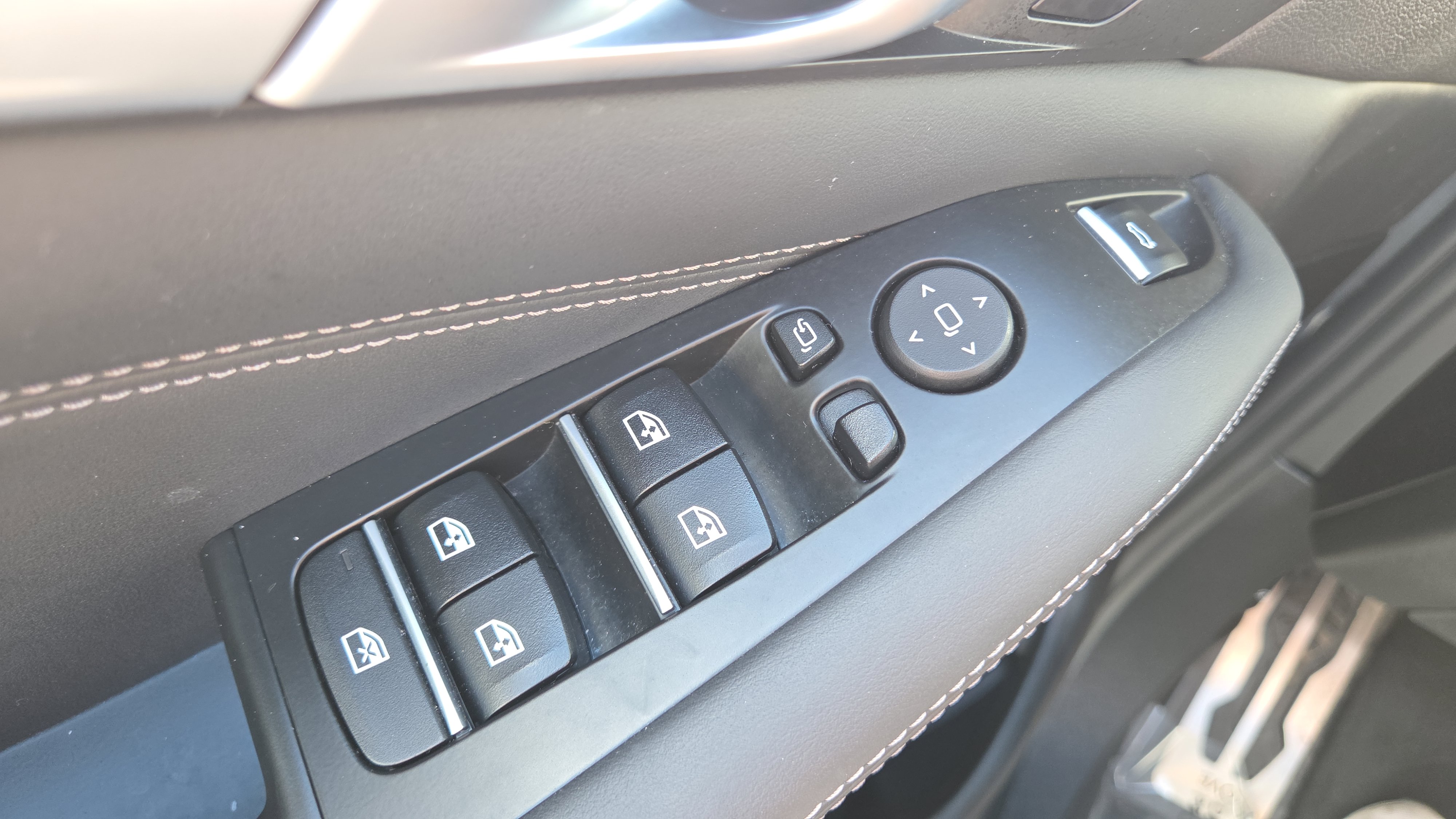 Used 2022 BMW X5 M50i image 41