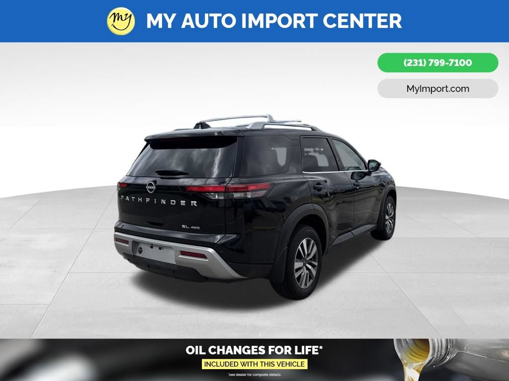 Used 2024 Nissan Pathfinder SL AWD/4WD image 7