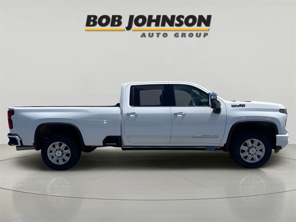 New 2025 Chevrolet Silverado 3500 High Country w/ LPO, Dark Essentials Package image 8