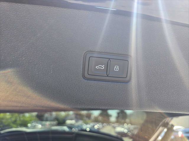 New 2025 Audi RS Q8 performance image 18