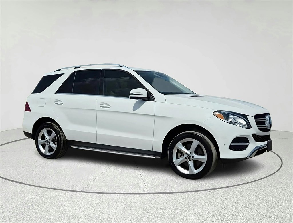 Used 2019 Mercedes-Benz GLE 400 4MATIC image 3