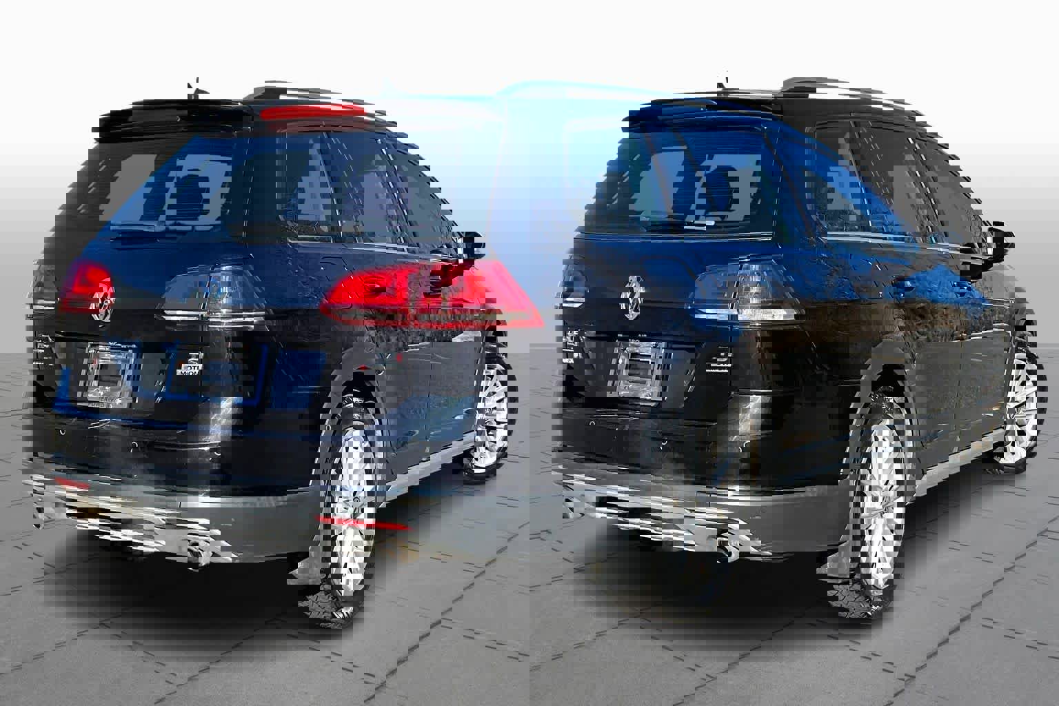 Used 2017 Volkswagen Golf Alltrack SE image 13