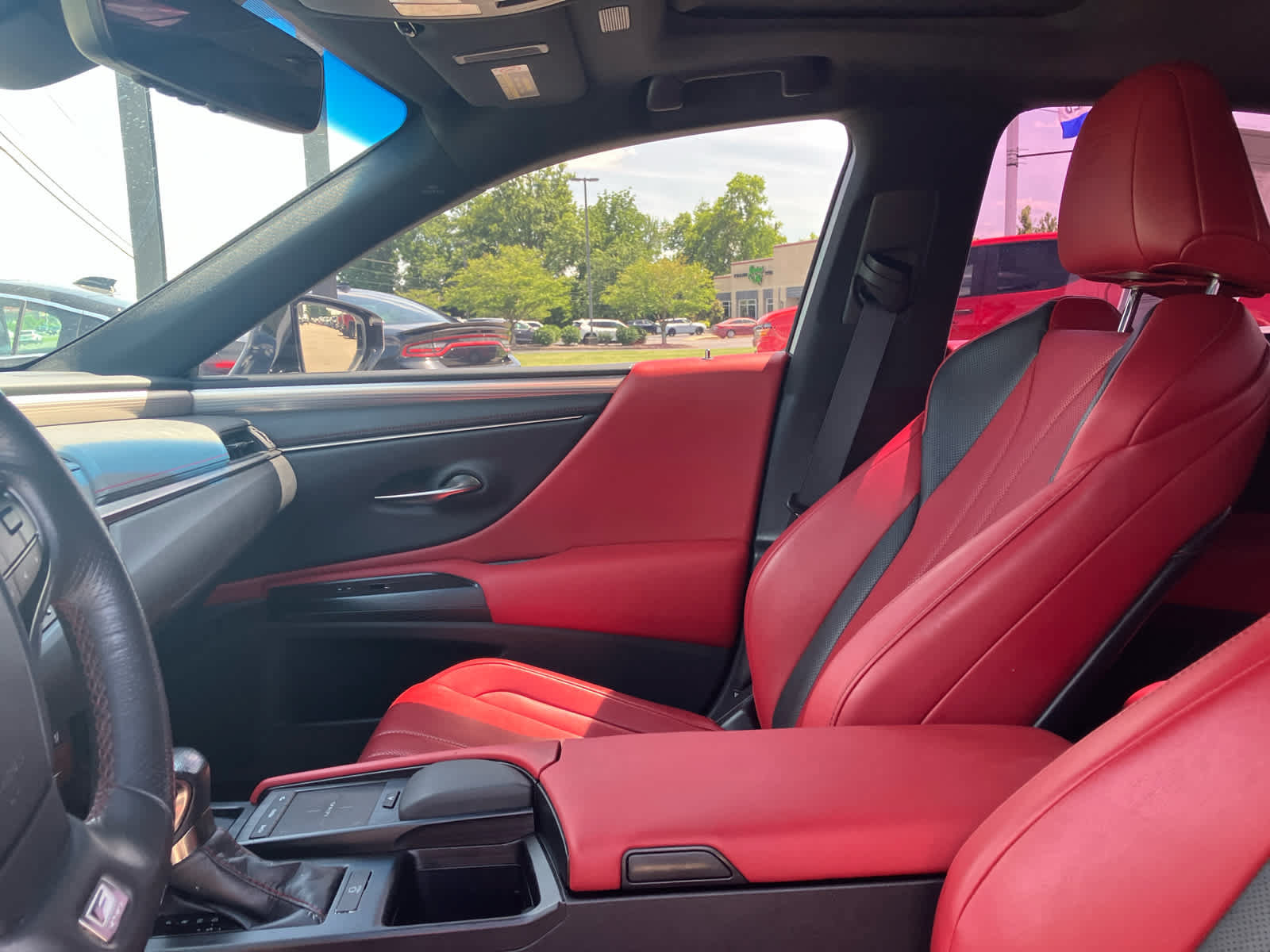 Used 2021 Lexus ES 350 F Sport w/ Accessory Package FWD image 10