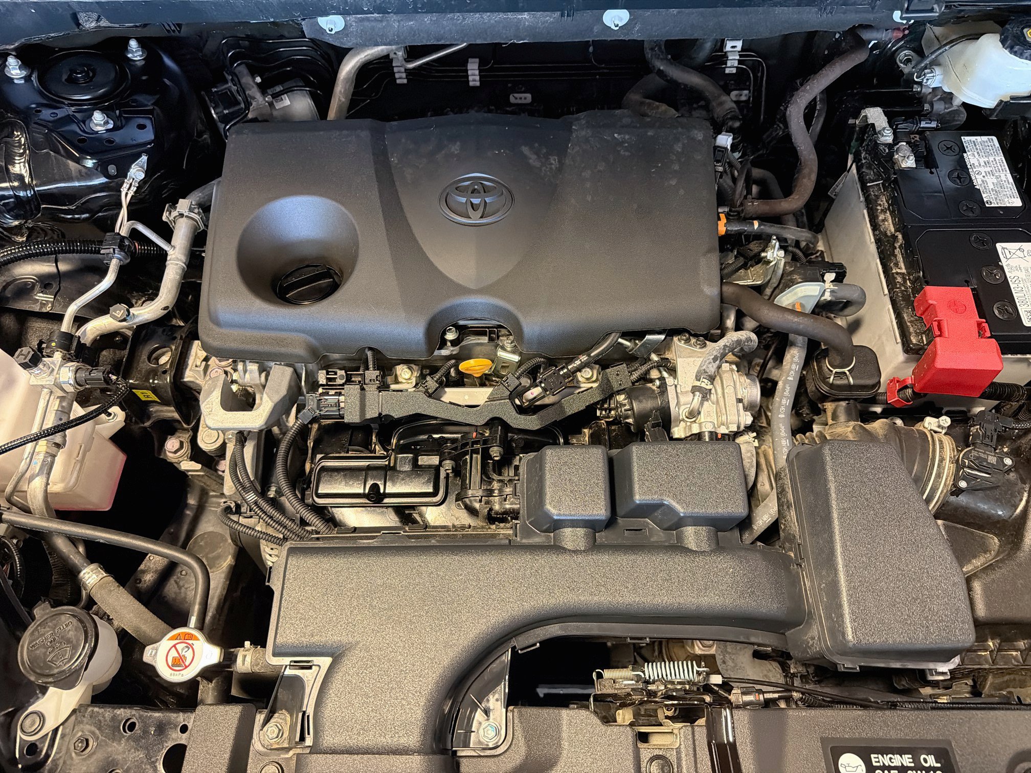 Used 2025 Toyota RAV4 LE AWD/4WD image 32