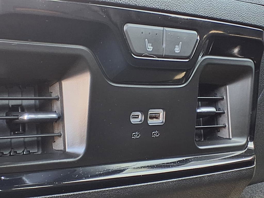 Used 2024 GMC Sierra 2500 AT4 w/ AT4 Premium Plus Package image 11