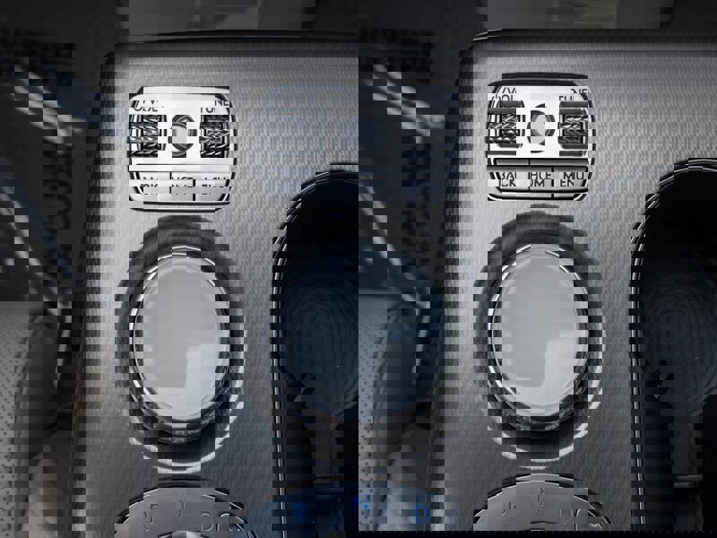 Used 2025 Genesis GV60 RWD image 19