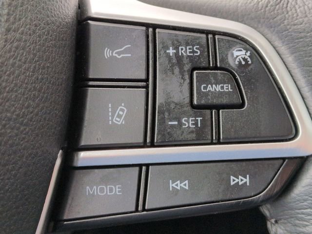 Certified 2025 Toyota Sienna XLE FWD image 19