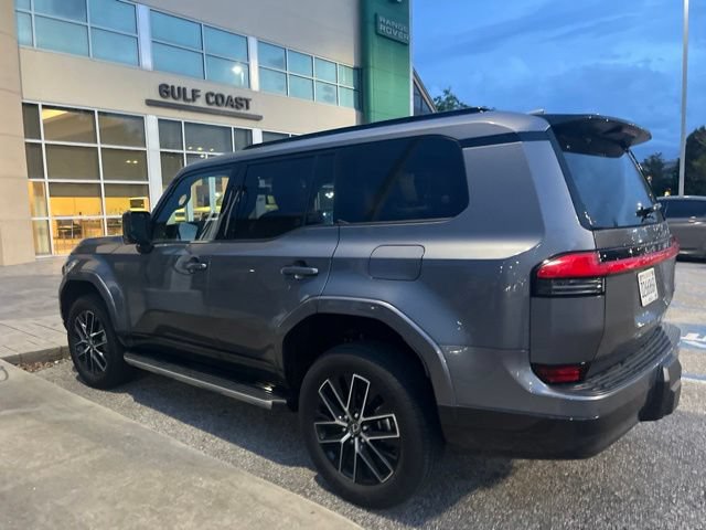 Used 2025 Lexus GX 550 w/ Accessory Package (2T) AWD/4WD image 5
