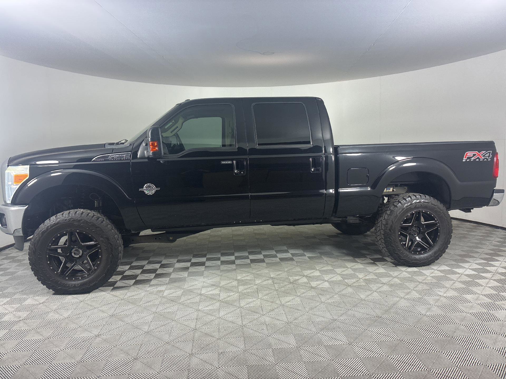 Used 2016 Ford F250 Lariat w/ Lariat Ultimate Package image 2