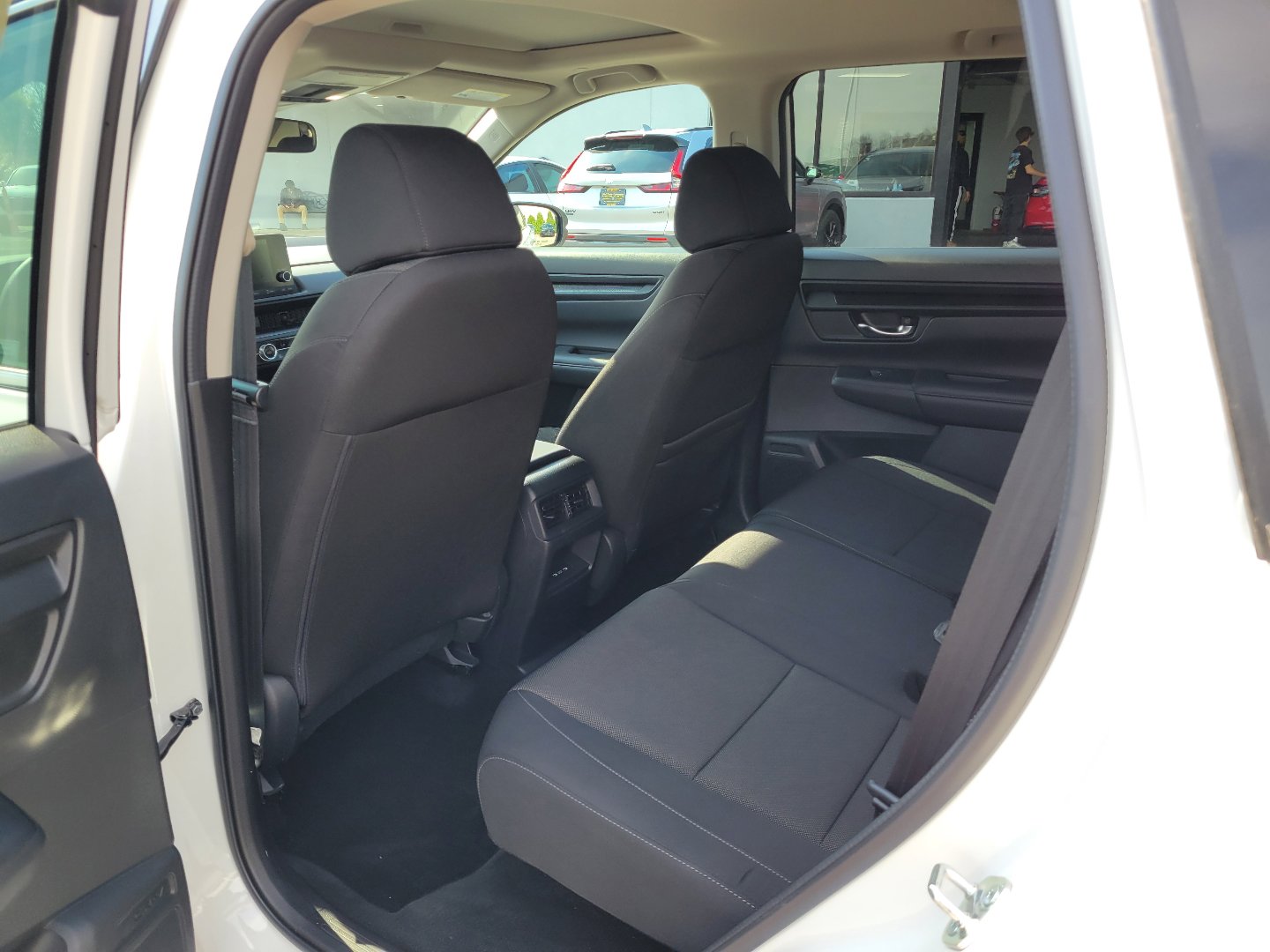 Used 2025 Honda CR-V EX image 12