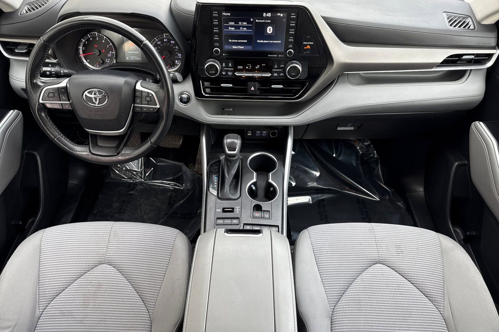 Used 2022 Toyota Highlander LE AWD/4WD image 13
