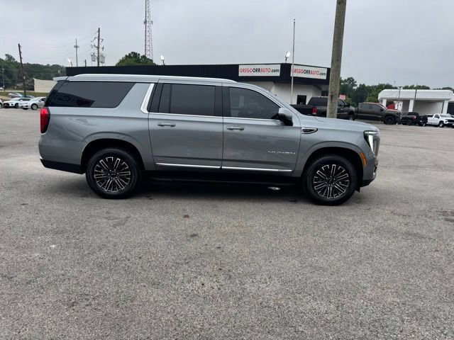 Used 2026 GMC Yukon XL Elevation w/ Elevation Premium Package AWD/4WD image 4