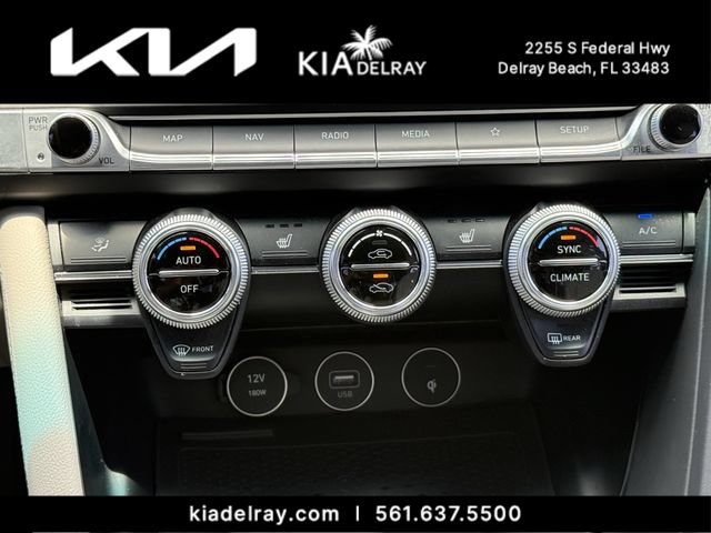 Used 2022 Genesis G70 2.0T w/ Prestige Package RWD image 22