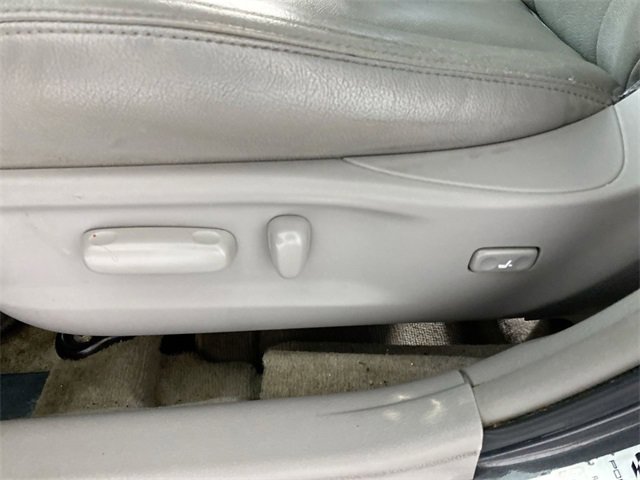 Used 2011 Toyota Camry LE image 25