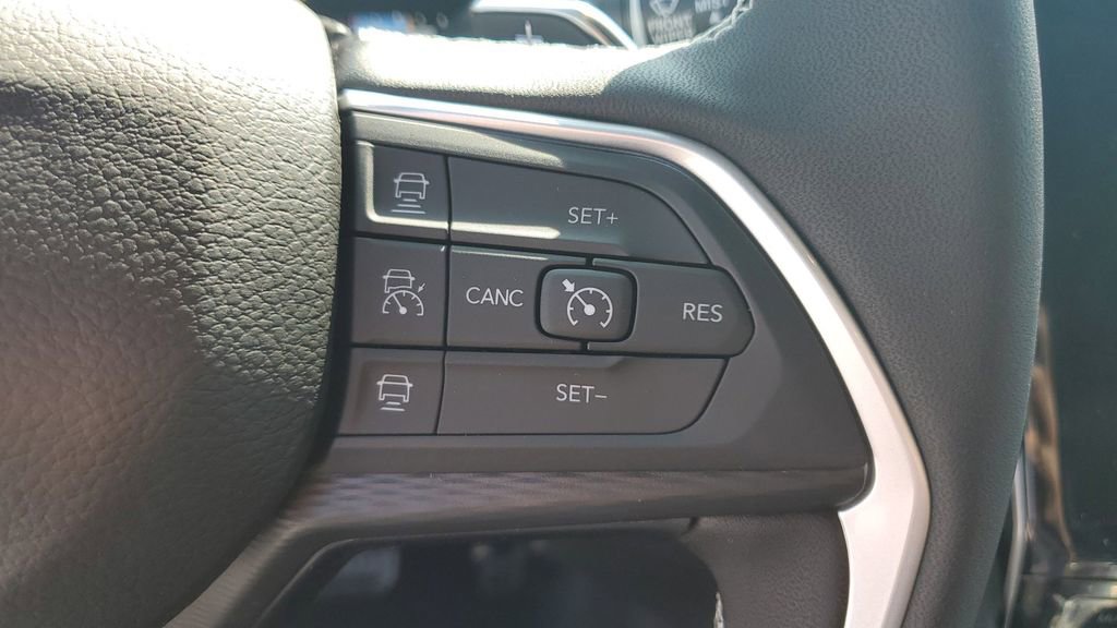 New 2025 Jeep Grand Cherokee L Altitude image 33