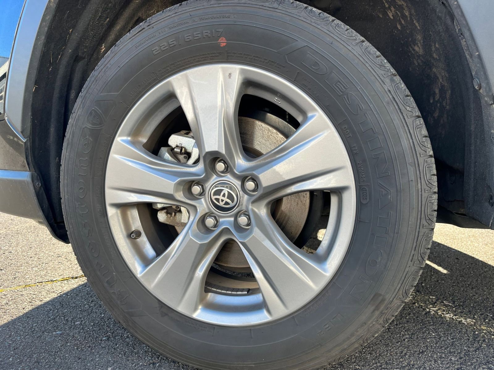 Used 2025 Toyota RAV4 XLE w/ Convenience Package image 34