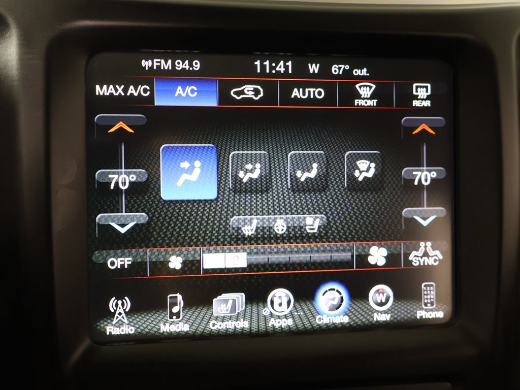 Used 2017 Jeep Cherokee Overland AWD/4WD image 49