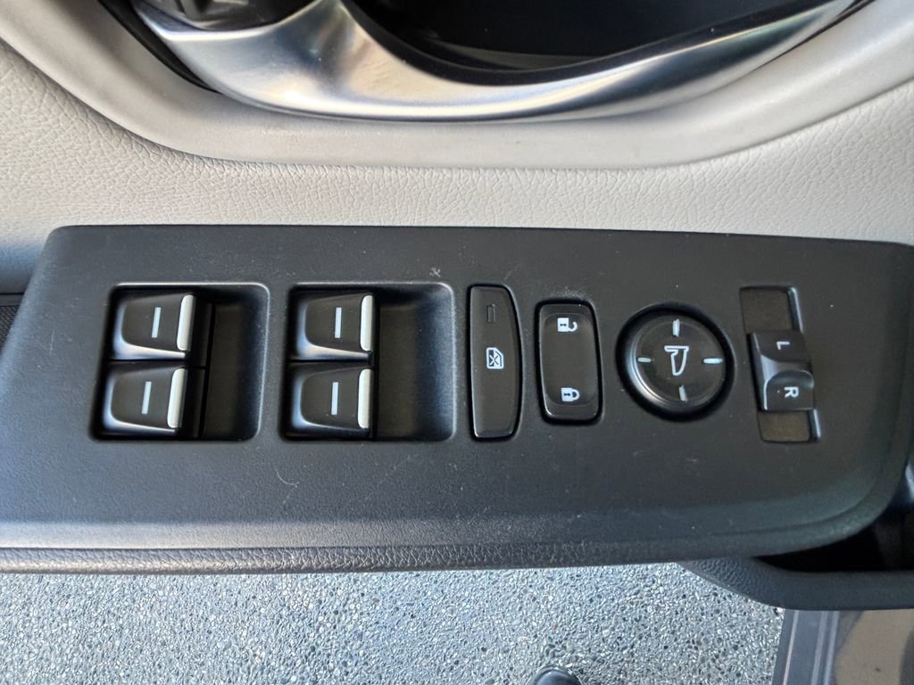 Used 2024 Honda Pilot LX image 27