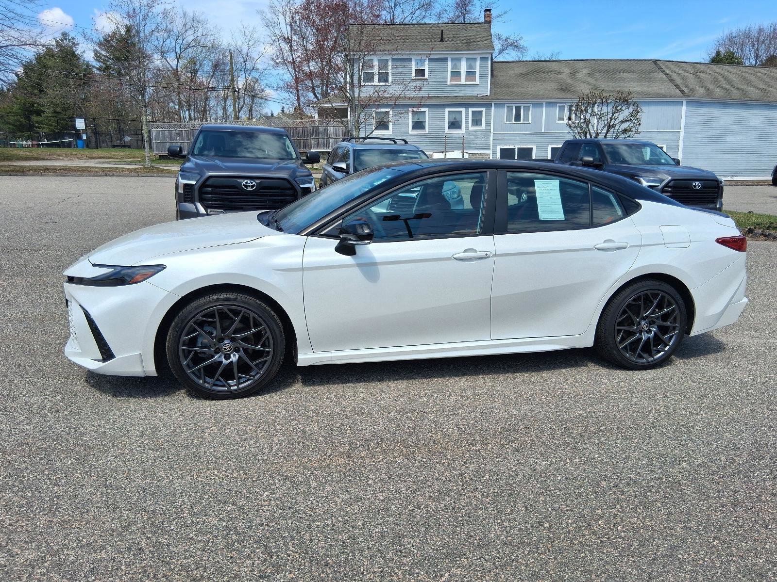 Used 2025 Toyota Camry XSE AWD/4WD image 4