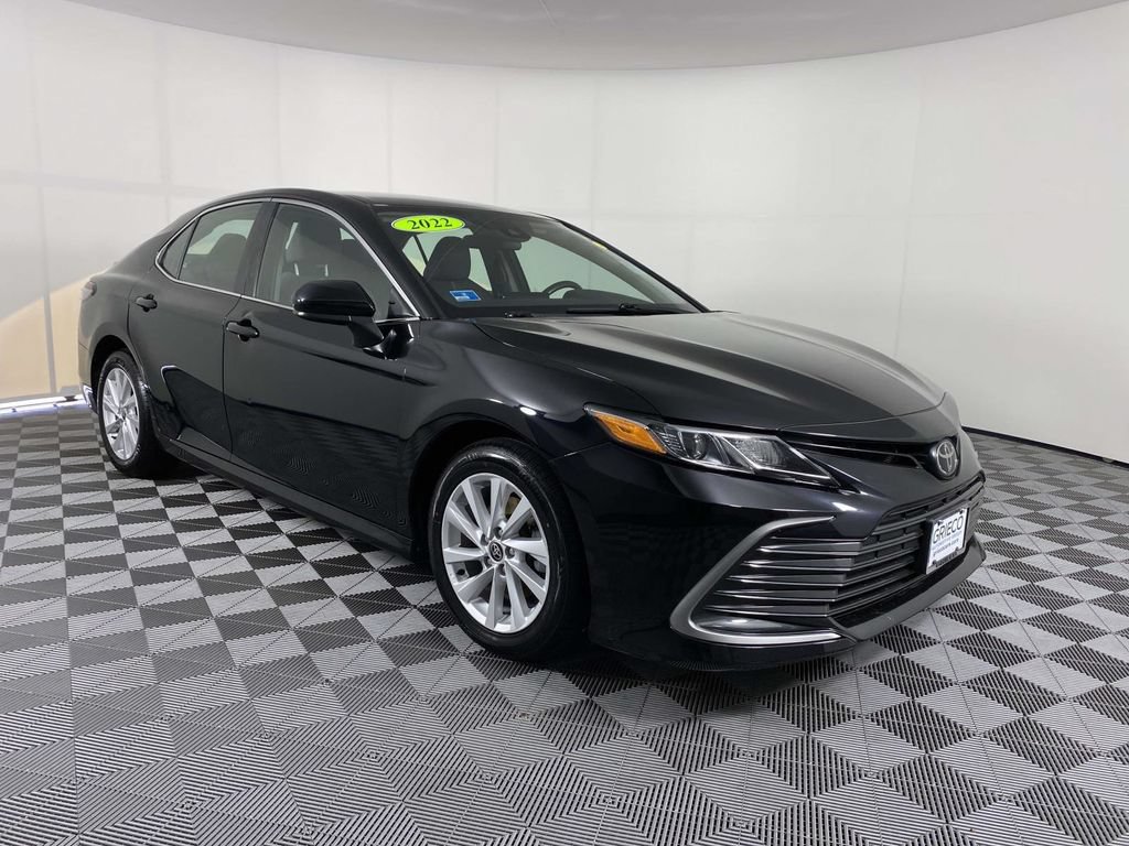 Used 2022 Toyota Camry LE AWD/4WD video 1