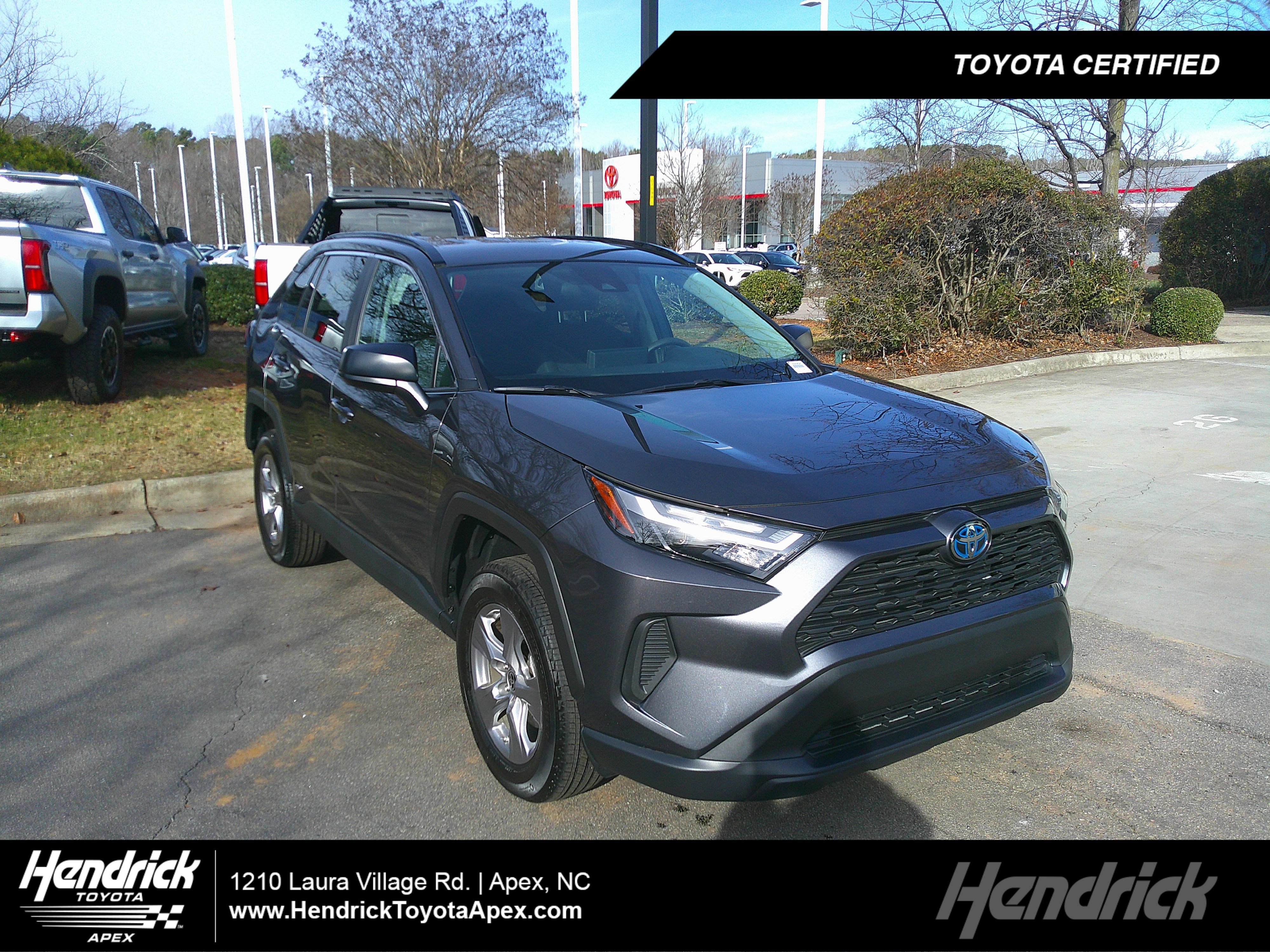 Used 2024 Toyota RAV4 LE image 1