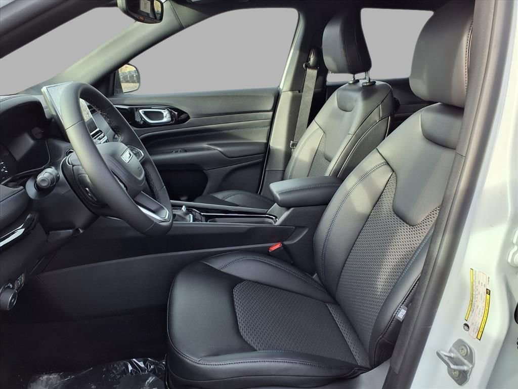 New 2026 Jeep Compass Latitude image 19