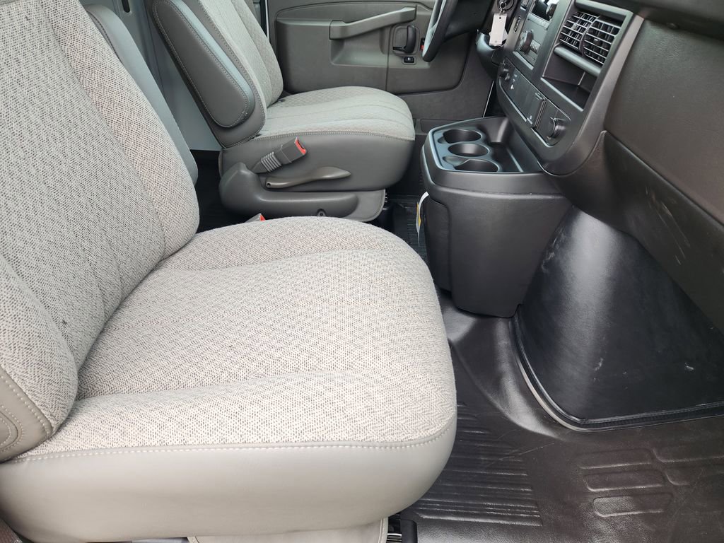 New 2026 Chevrolet Express 2500 w/ Driver Convenience Package RWD image 10