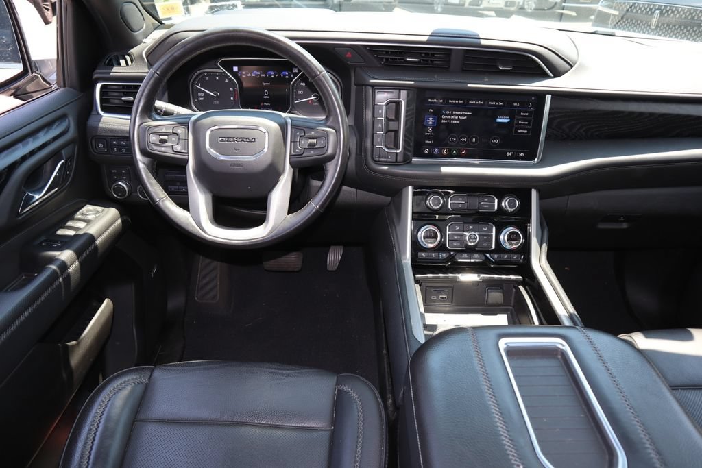 Used 2021 GMC Yukon Denali w/ Denali Ultimate Package AWD/4WD image 11