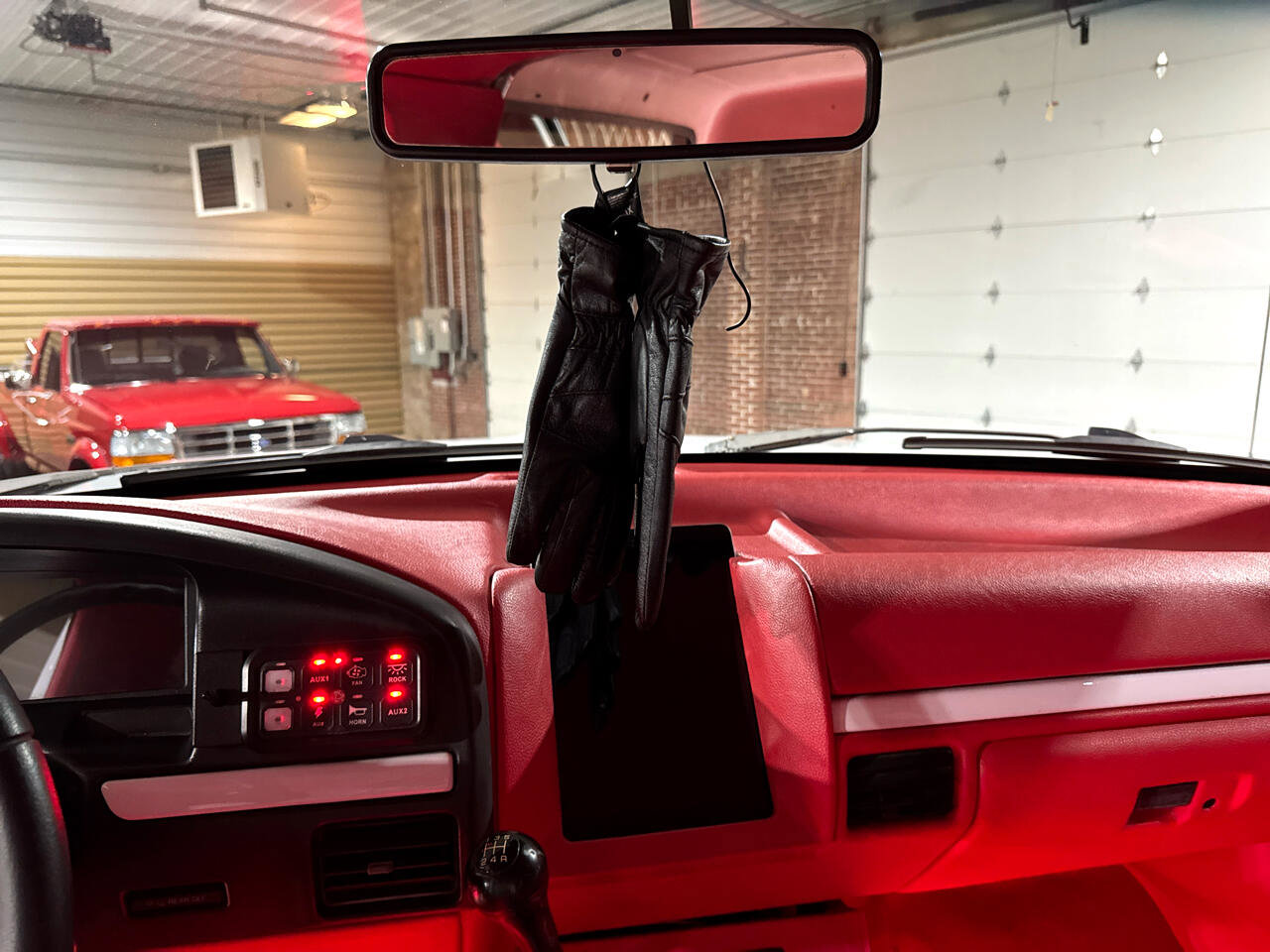 Used 1994 Ford Bronco XLT image 90