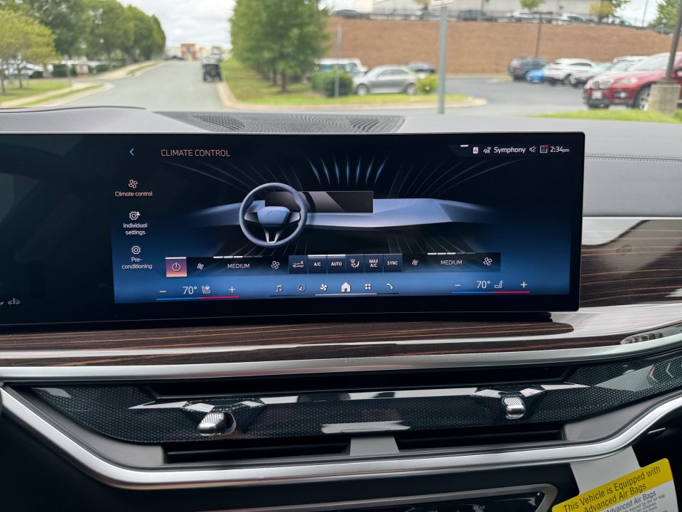 Used 2026 BMW X7 xDrive40i AWD/4WD image 18