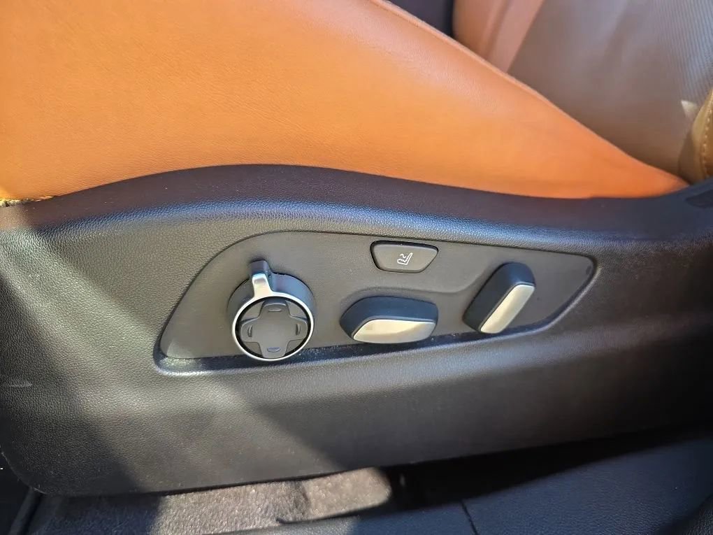 Used 2019 Cadillac XT4 Premium Luxury image 16