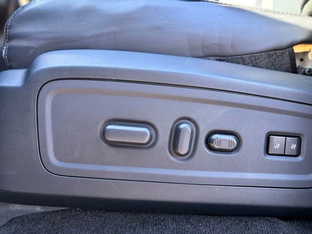 Used 2015 Lincoln Navigator 4WD image 12