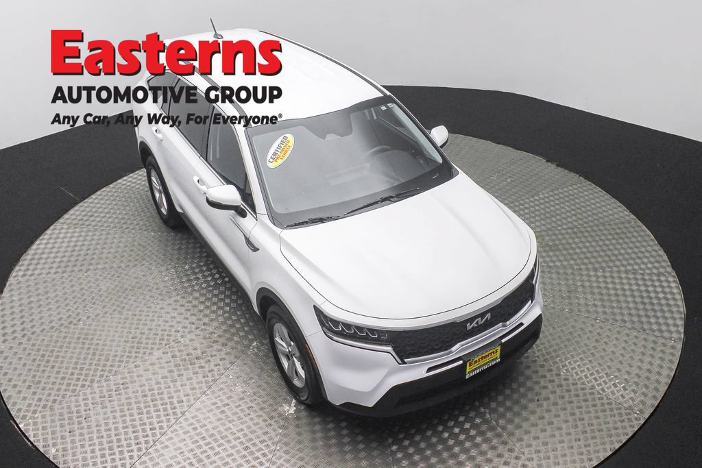 Used 2023 Kia Sorento LX FWD image 4