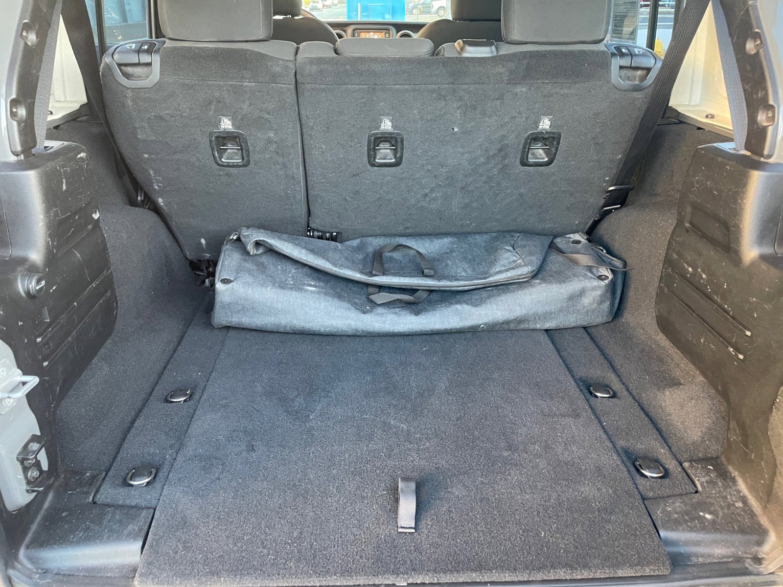 Used 2019 Jeep Wrangler Unlimited Sport image 16