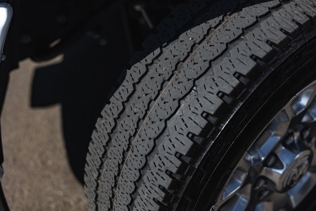 Used 2024 RAM 2500 Laramie AWD/4WD image 5