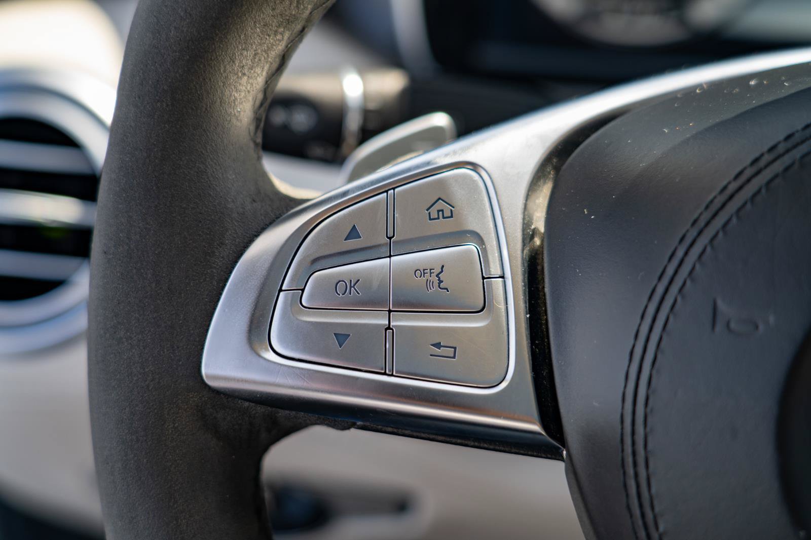 Used 2015 Mercedes-Benz S 63 AMG 4MATIC Coupe image 20