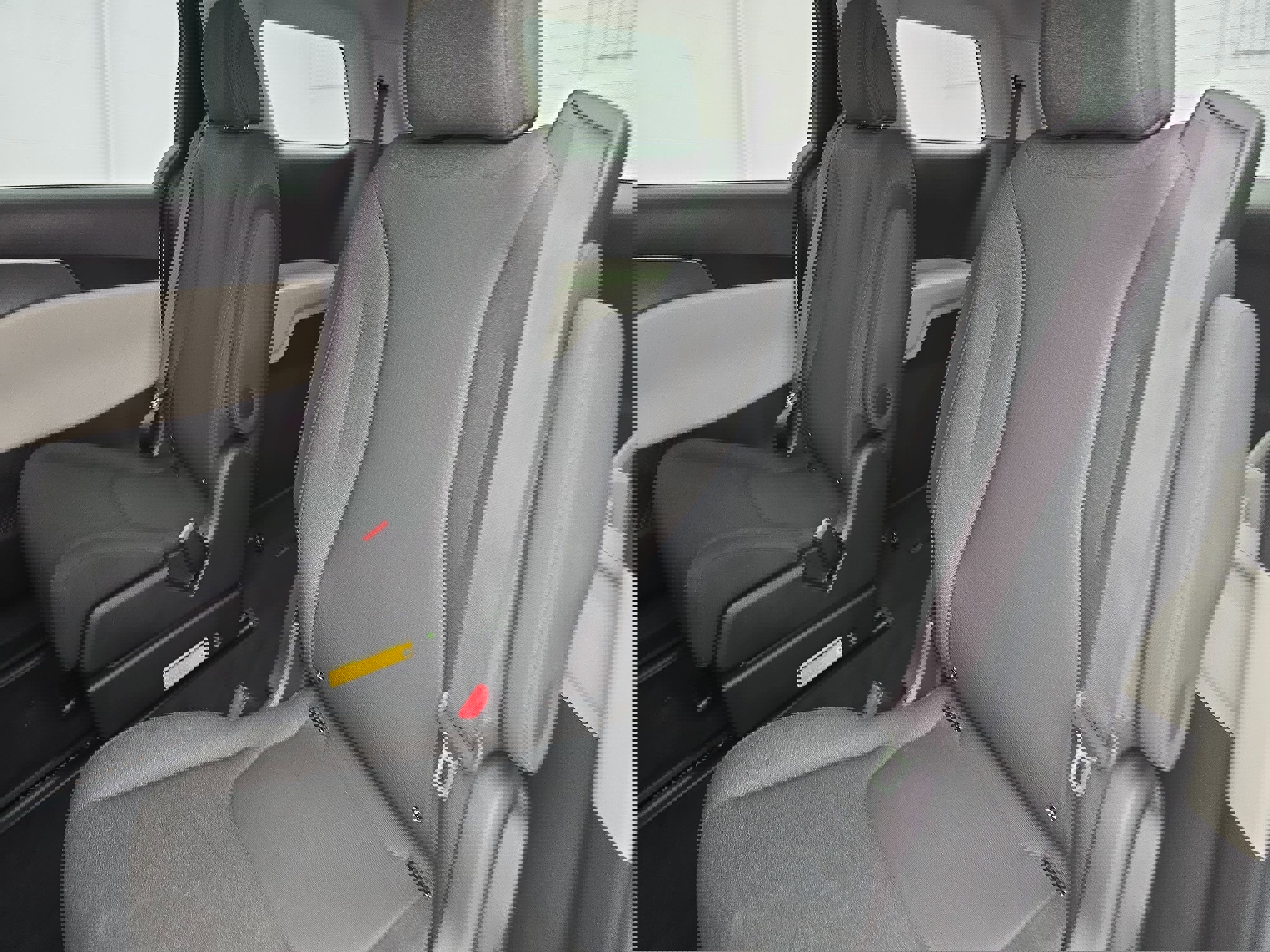 Used 2022 Kia Carnival LX image 14