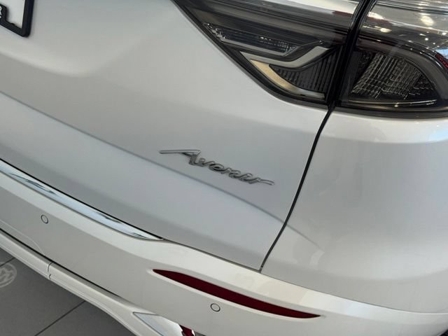 Used 2022 Buick Enclave Avenir w/ Avenir Technology Package AWD/4WD image 50