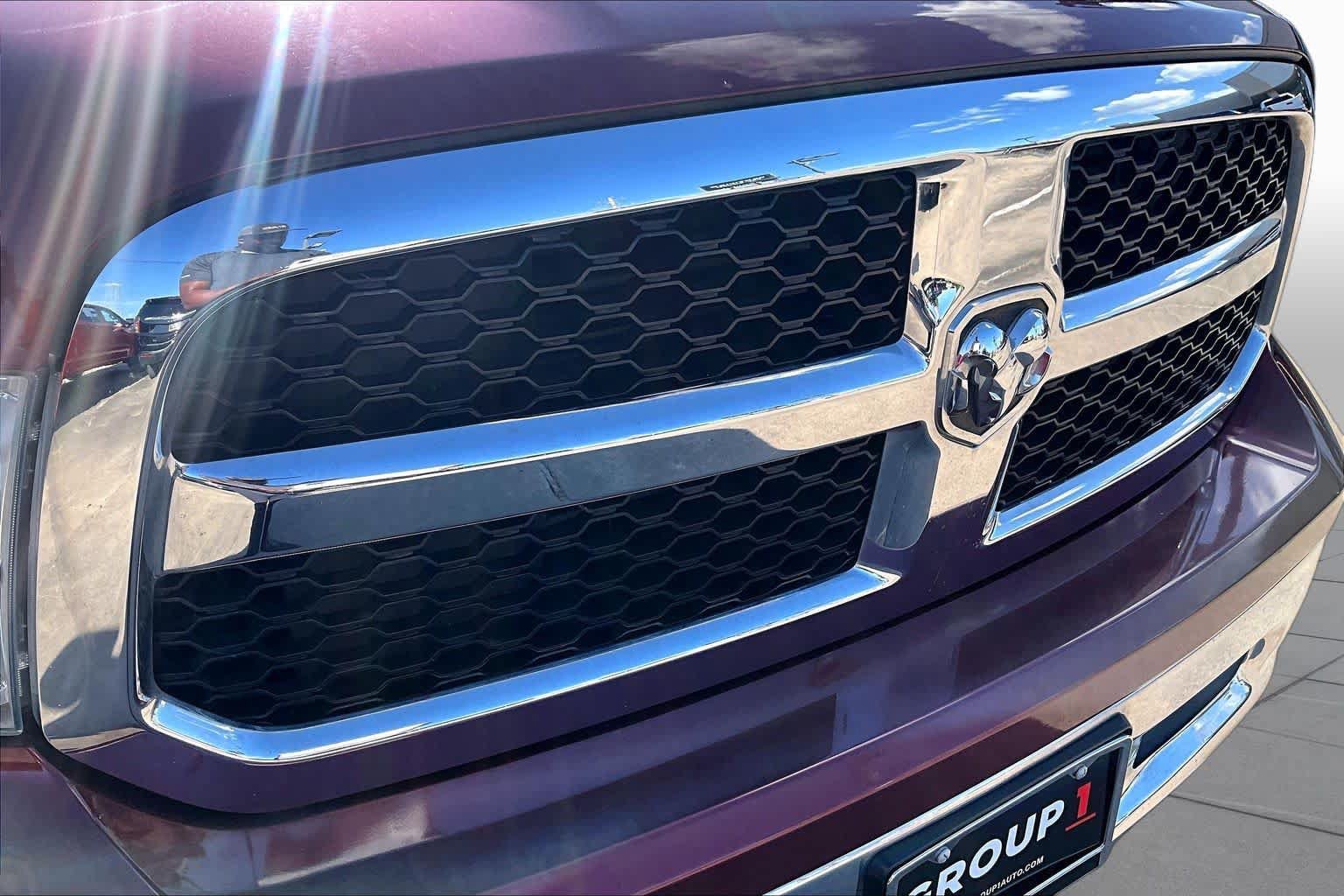 Used 2019 RAM 1500 Tradesman w/ Chrome Appearance Group RWD image 30