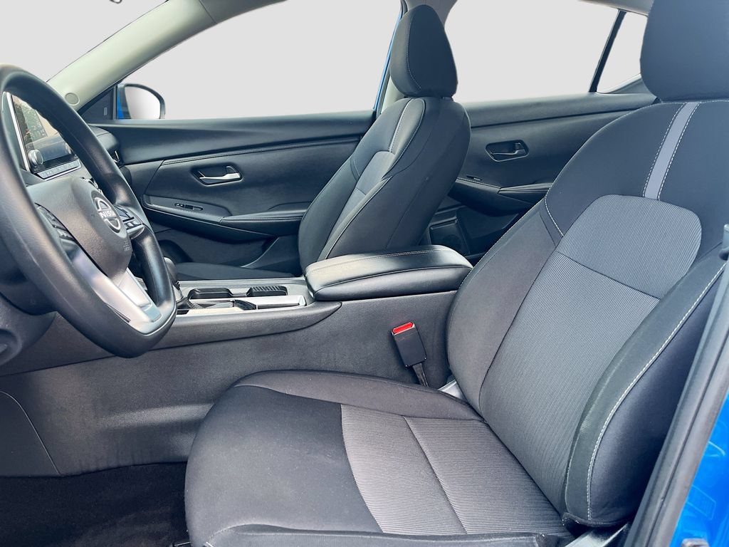 Used 2025 Nissan Sentra SV FWD image 19