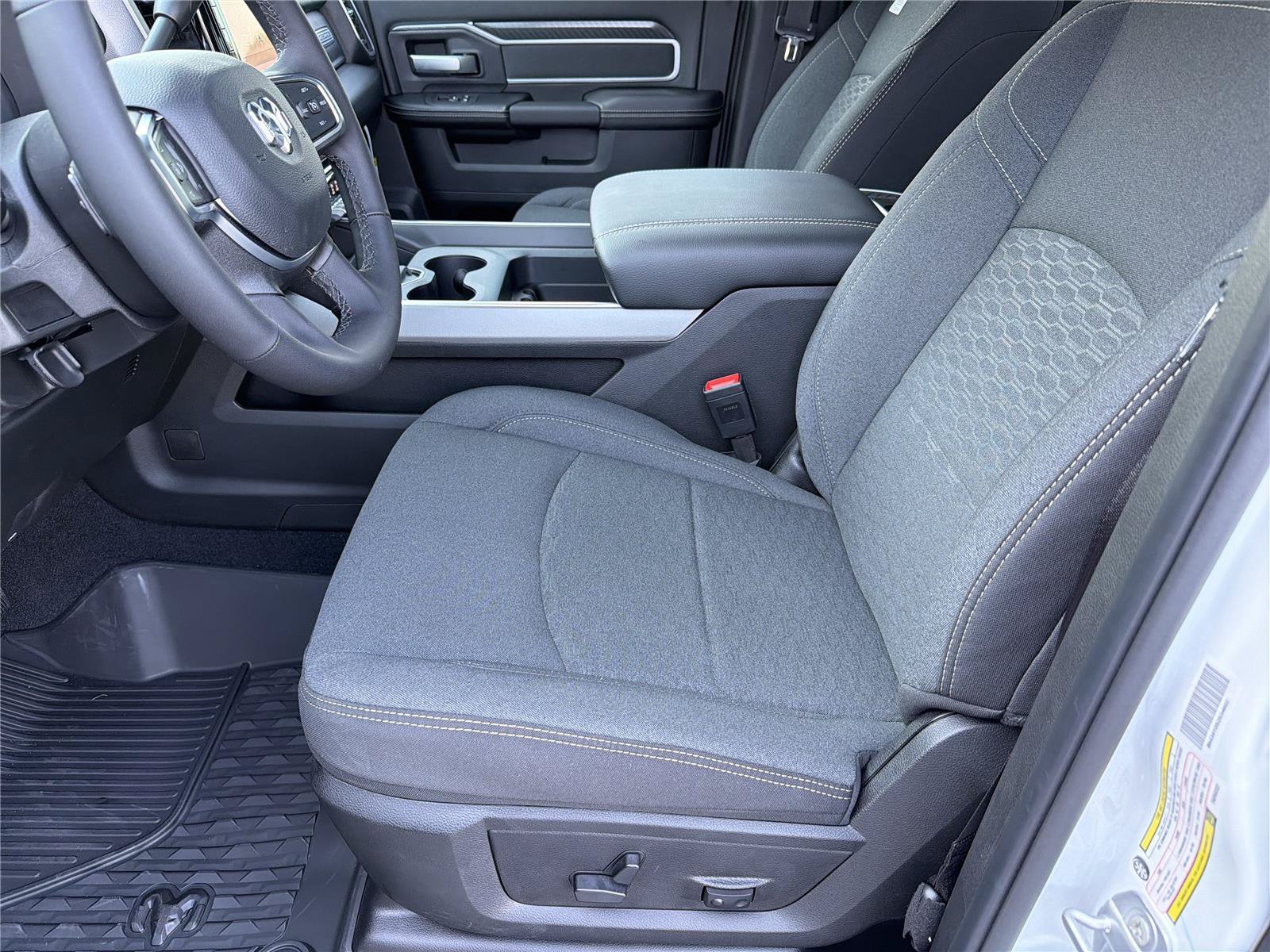 New 2026 RAM 2500 Big Horn AWD/4WD image 8