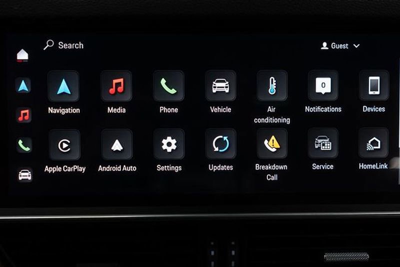 Used 2023 Porsche Cayenne Platinum Edition image 25