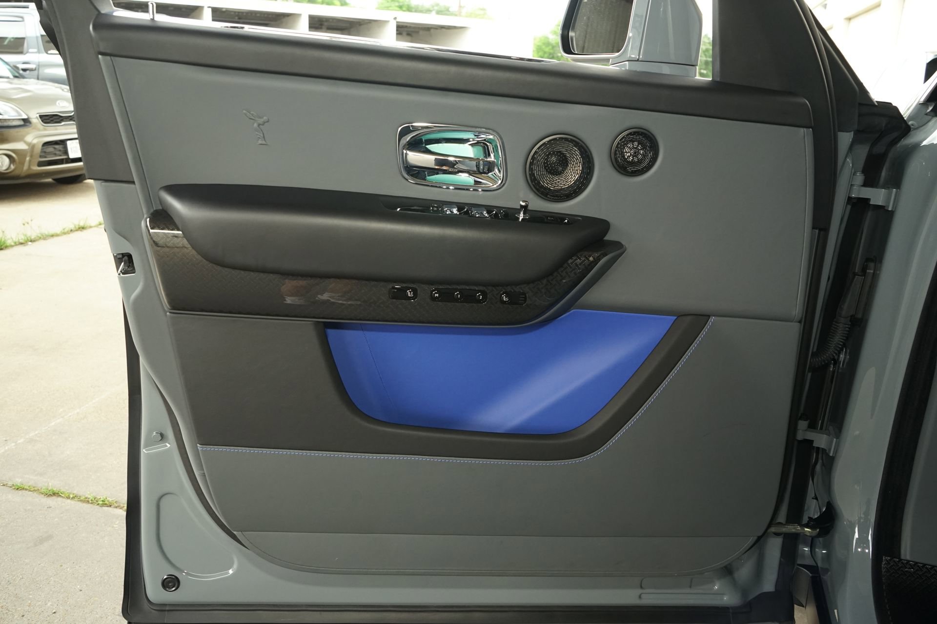 Used 2023 Rolls-Royce Cullinan Black Badge w/ Driver's Package image 37