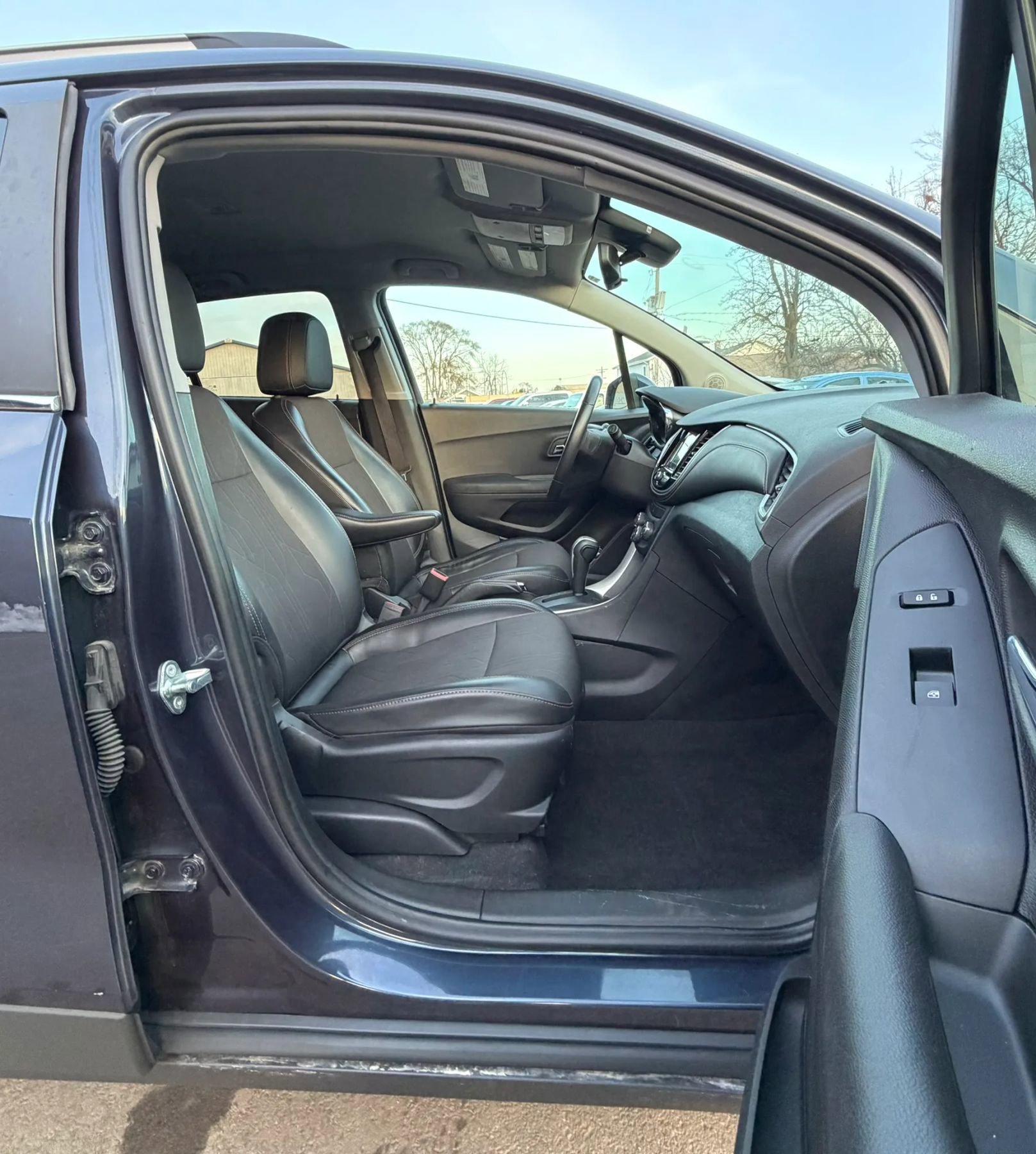 Used 2018 Chevrolet Trax LT w/ Driver Confidence Package image 6