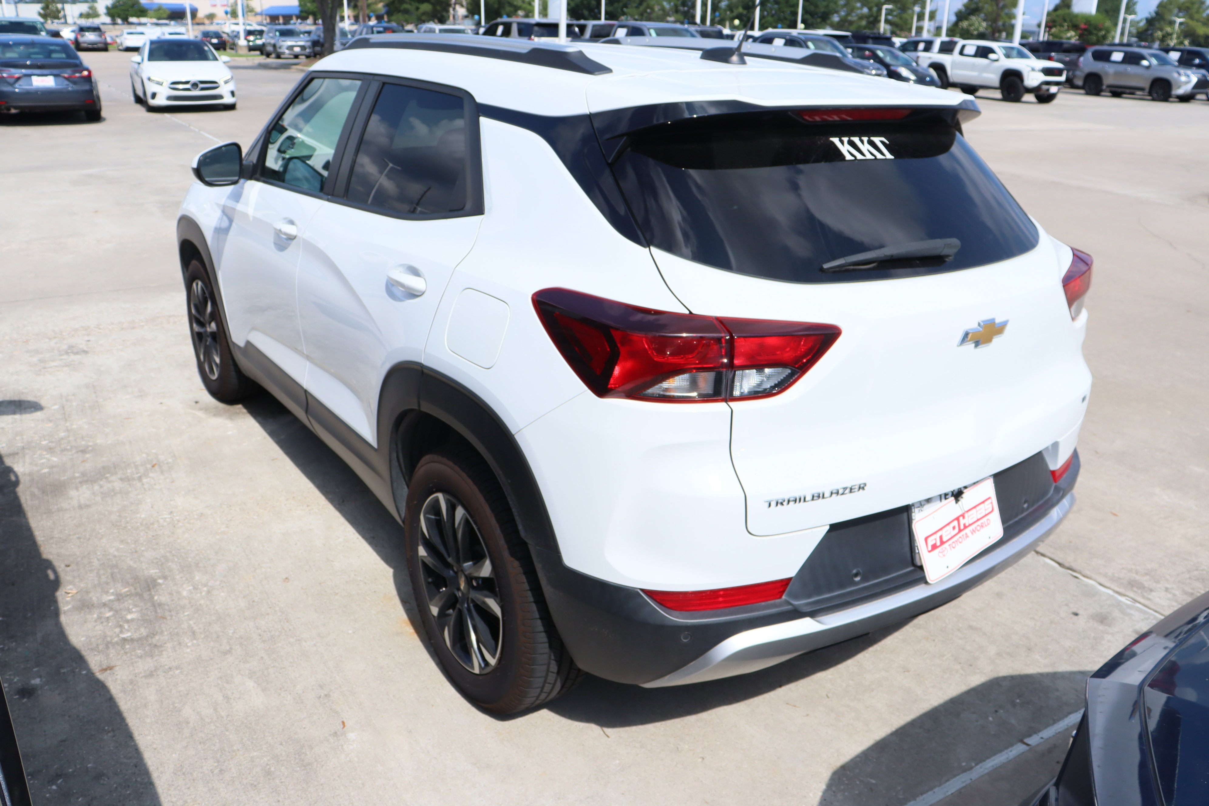 Used 2022 Chevrolet TrailBlazer LT w/ Convenience Package FWD image 6