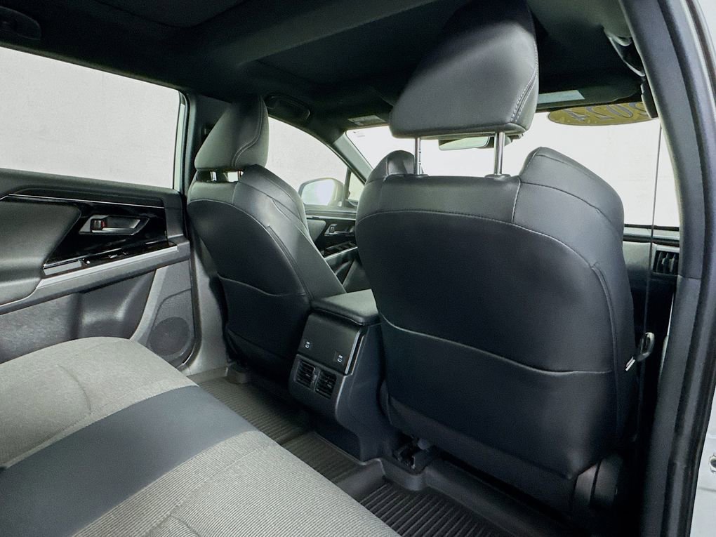 Used 2024 Toyota bZ4X XLE image 28